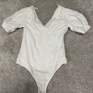 Express White Bodysuit with Puff Sleeves